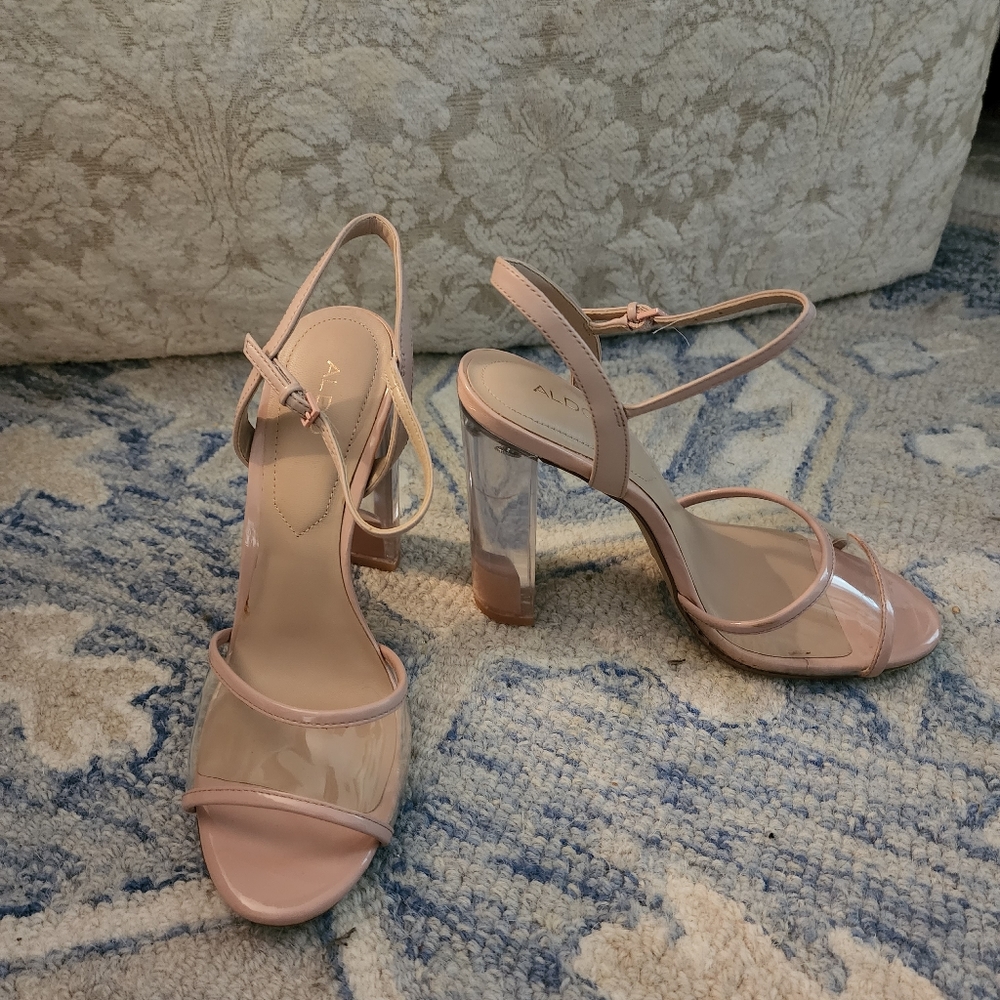 Aldo nude/clear pump